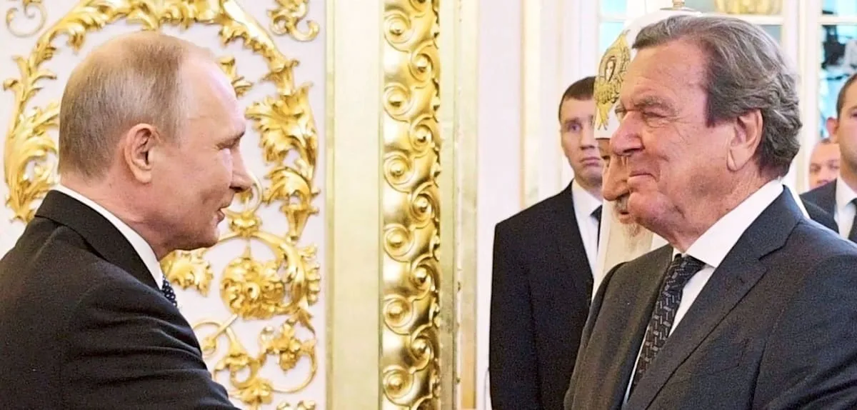 Misteri Pertemuan Putin-Schröder di Moskow: Bisikan Perdamaian Ukraina?