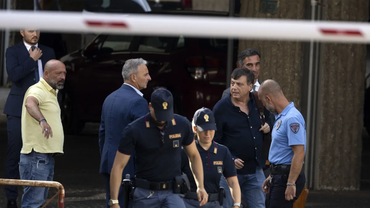 Lavitola Interrogated by Prosecutors, Declares 'It Wasn't Me': New Scandal Rocks Rome?