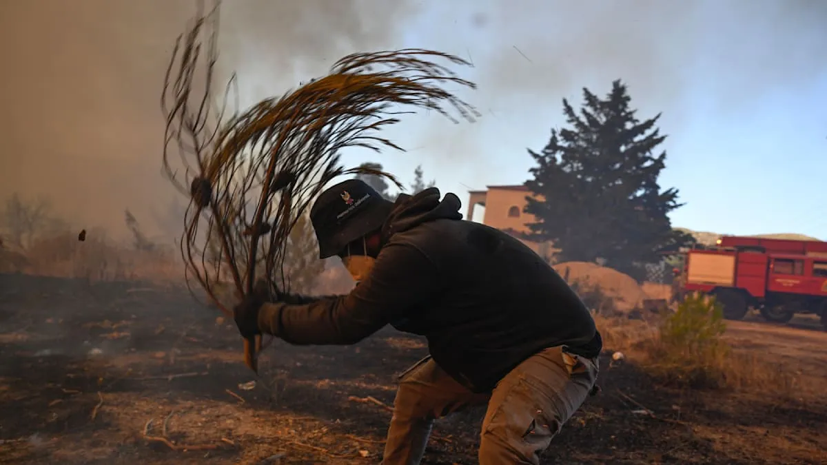 Greece and Turkey Ablaze: Residents Defy Evacuation, Battle Inferno Alone
