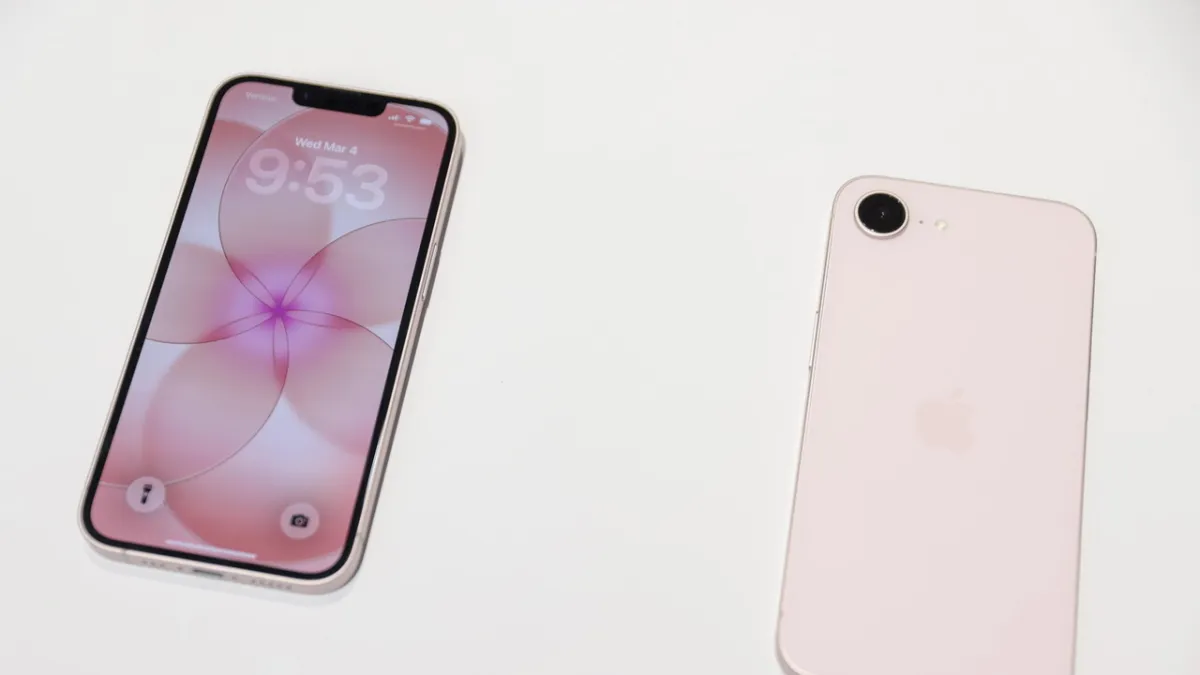 Apple Phones Under Threat! Cyber Attacks Loom, Global Warnings Expand