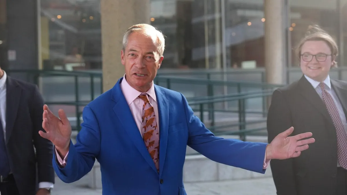 Farage Mundur, Lalu Kembali Berlari: Mengapa Populis Trumpian Tak Terbendung?