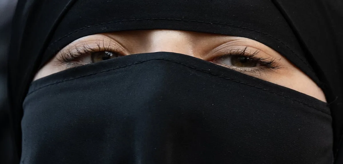 New Face of Political Islam: Frankfurt Burqa Girls Rock Germany 2026