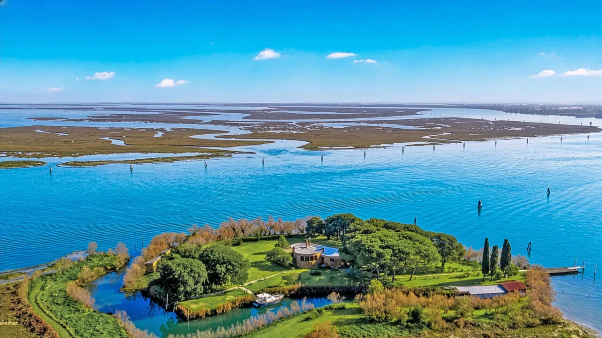 Pulau Pribadi Berbenteng Napoleon di Venesia Dijual, Jejak Sejarah Menggoda
