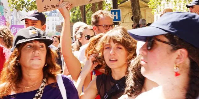 Paris Shaken: After-School Violence Scandals Spark Parental Anxiety, Low Enrollment