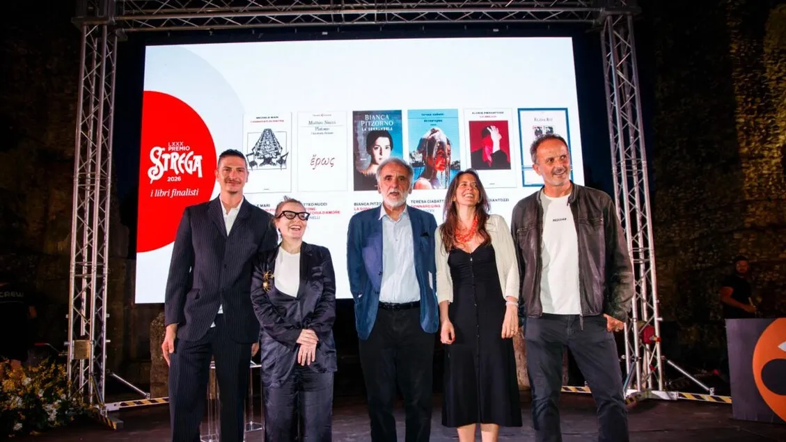 Perebutan Premio Strega 2026 Memanas: Michele Mari Unggul, Enam Finalis Bersaing