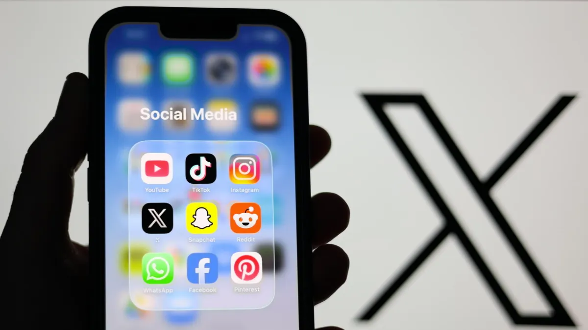 Generation Alpha Under Threat: Italian Students Demand Social Media Ban for Under-14s