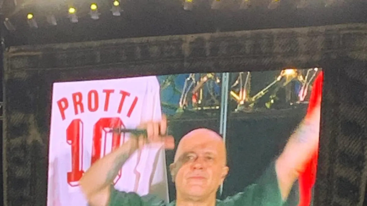 Pezzali Guncang San Nicola: Penghormatan Emosional untuk Igor Protti