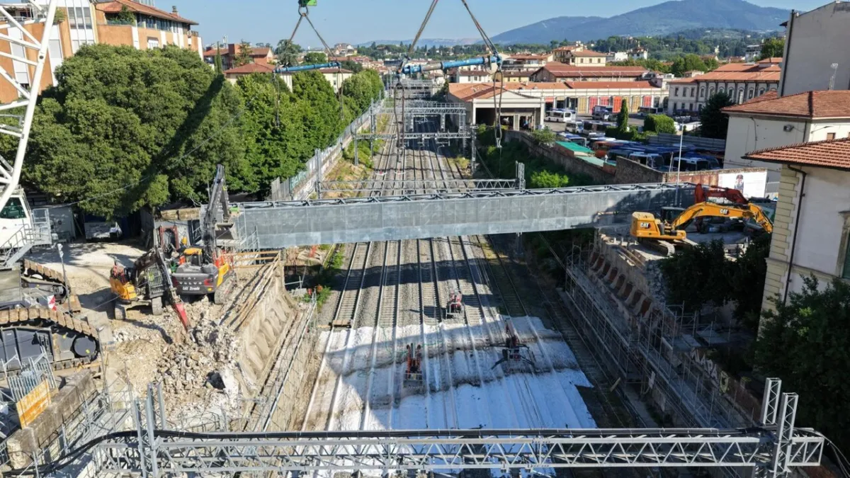 Italia Lumpuh Separuh: Jaringan Kereta Api Terhenti di Firenze Hingga 30 Juli