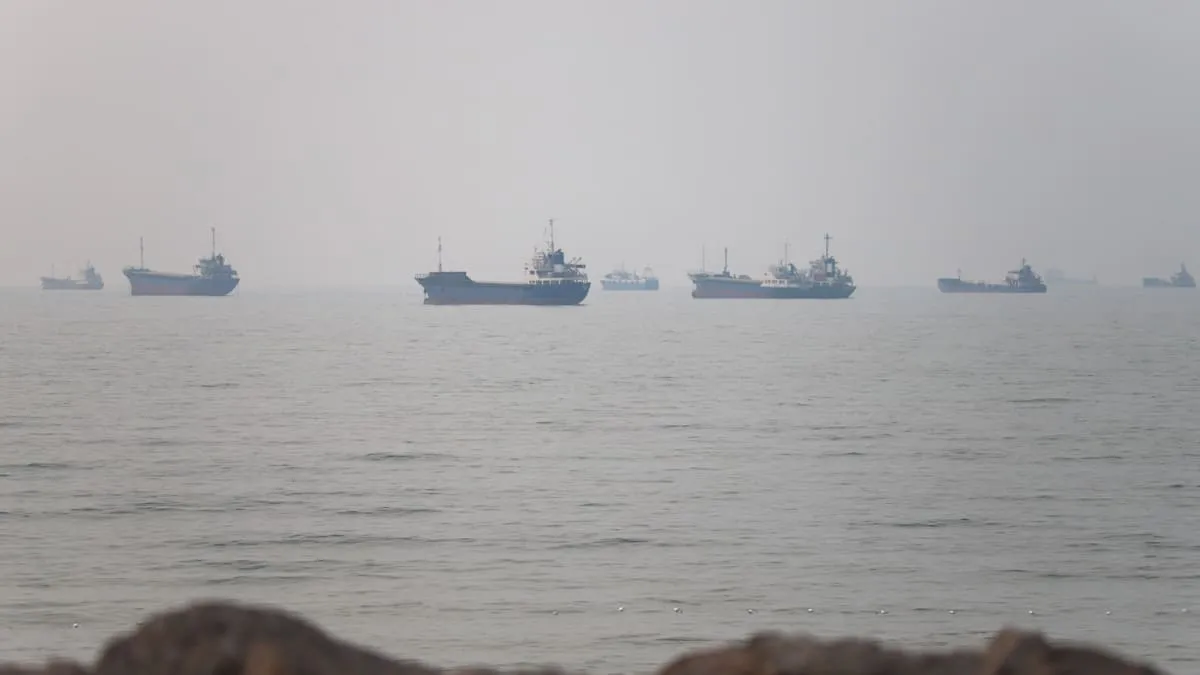 Iran Ancam Tutup Hormuz, Ekonomi Global Terancam Inflasi Minyak!
