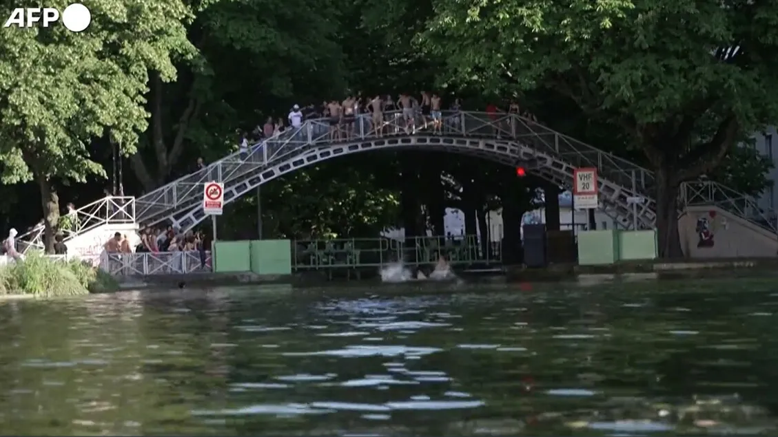 Paris Mencekam Gelombang Panas: Warga Nekat Terjun ke Kanal Terlarang