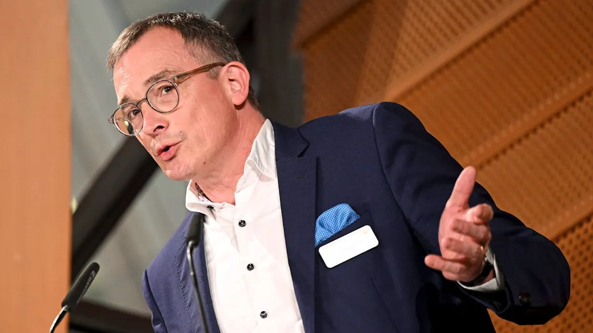 German Political Shake-up: Merz Under Pressure After Jens Spahn's 2026 Exit