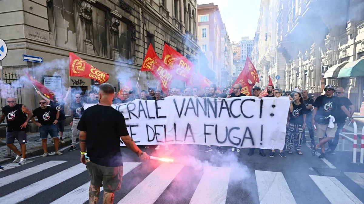 Genoa Heats Up: Vannacci Ignites 'Sport, Not Thugs' Slogan Amid Antifascist Protests