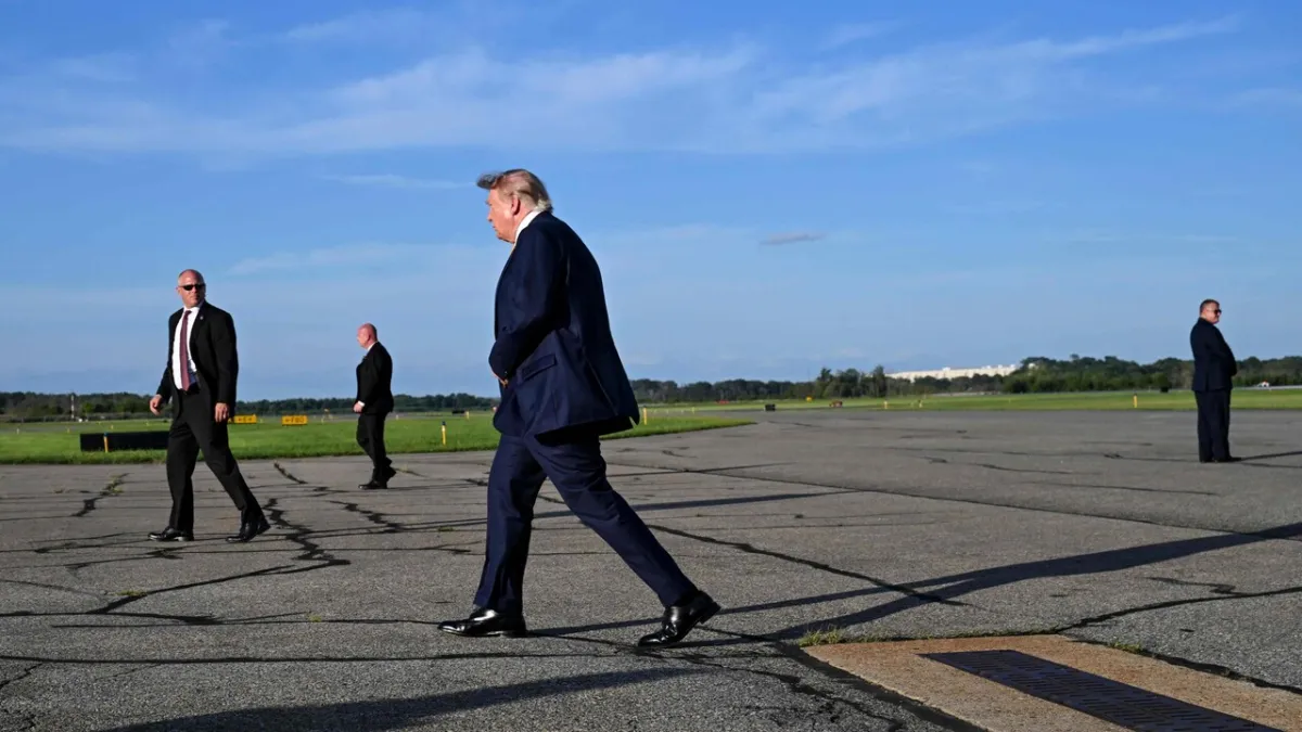 Trump Segera Telepon Putin dan Zelensky: Jalan Damai Terbuka?