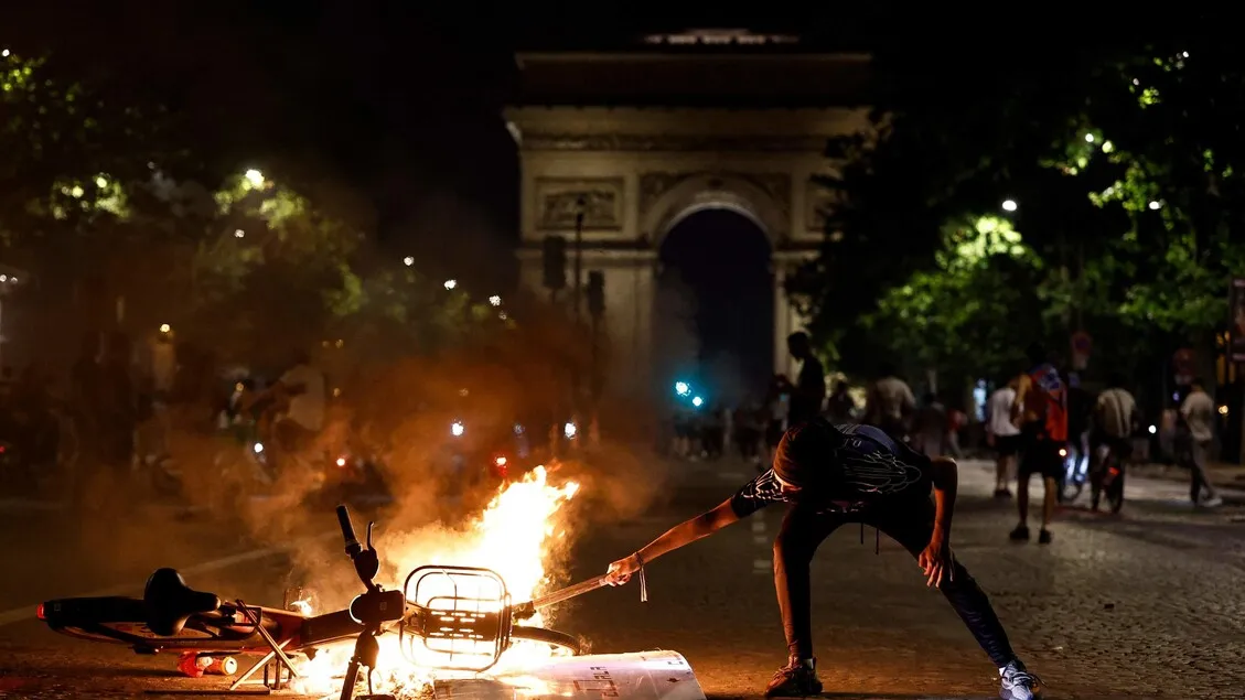 Pesta Juara PSG Kacau, Paris Berdarah: Satu Tewas, Ratusan Luka-luka