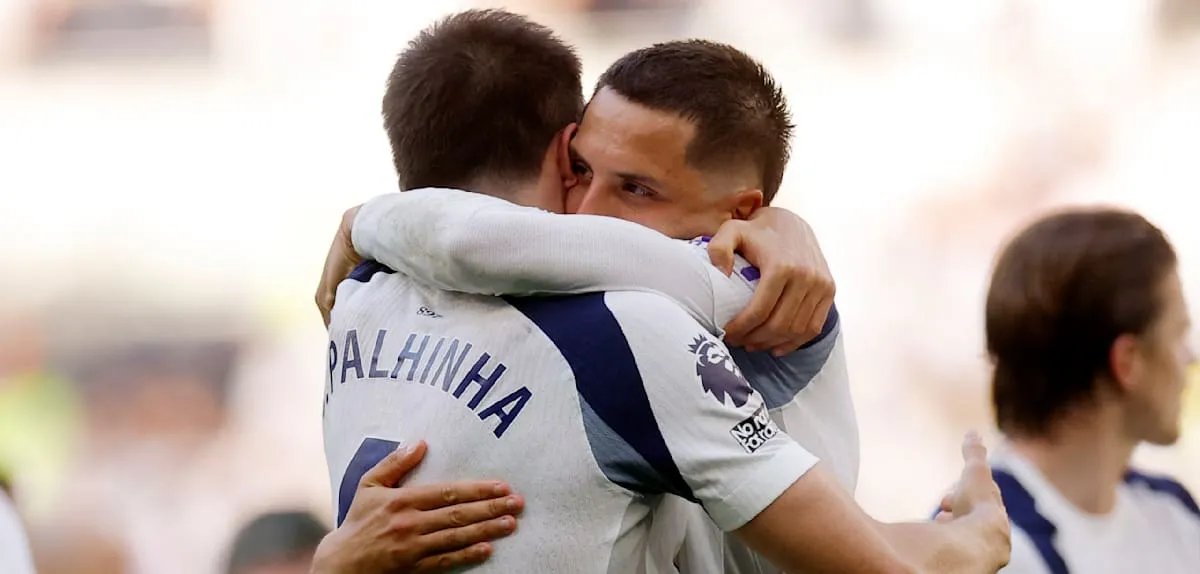 Premier League: Tottenham Lolos Degradasi, West Ham Terjun ke Championship!