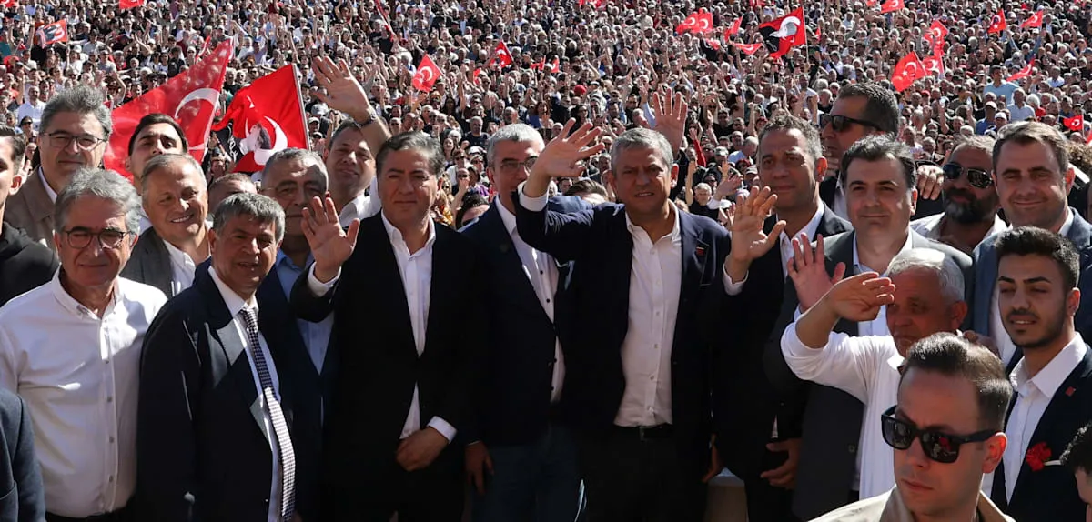 Skandal Turki: Pemecatan Pimpinan CHP Ancam Demokrasi, Penulis Murka!