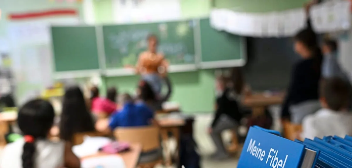 Berlin's Education Crisis: Hundreds of Teachers Chronically Ill, Workload Under Scrutiny