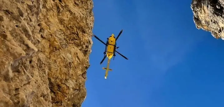 Tragedi Dolomit: Pendaki Jerman Tewas Terjun 80 Meter, Jeritan Terdengar
