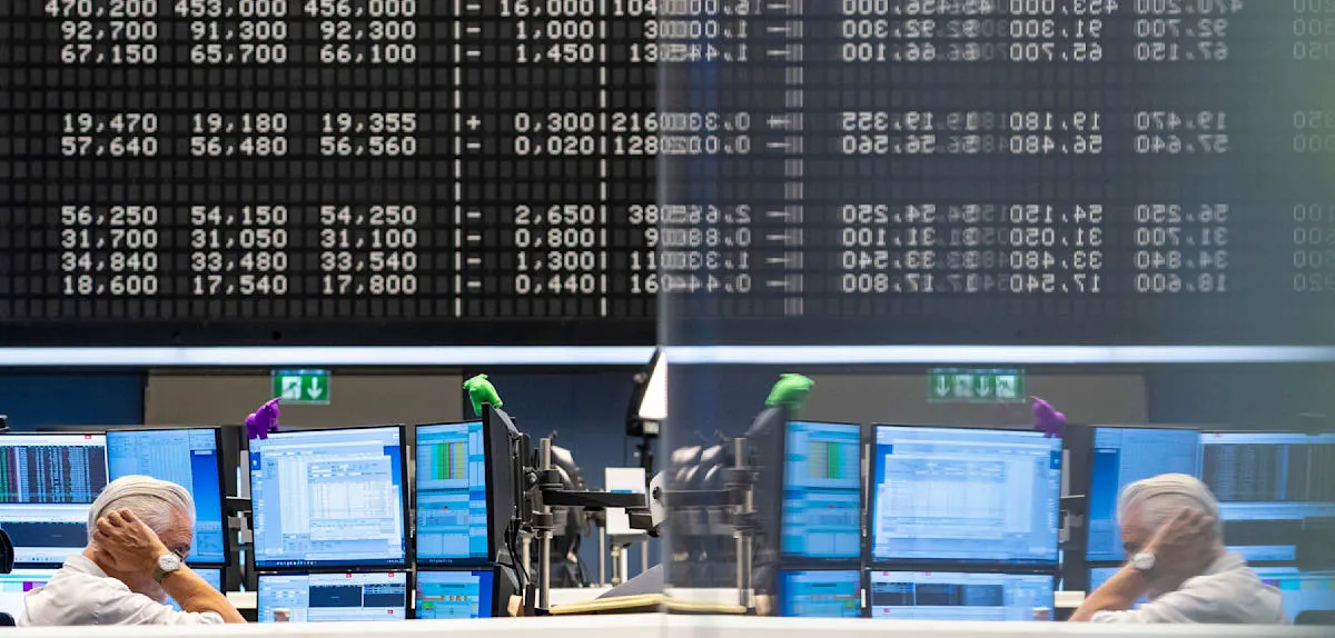 Global Markets at Peak, Three Warning Signs Point to Imminent Crash?