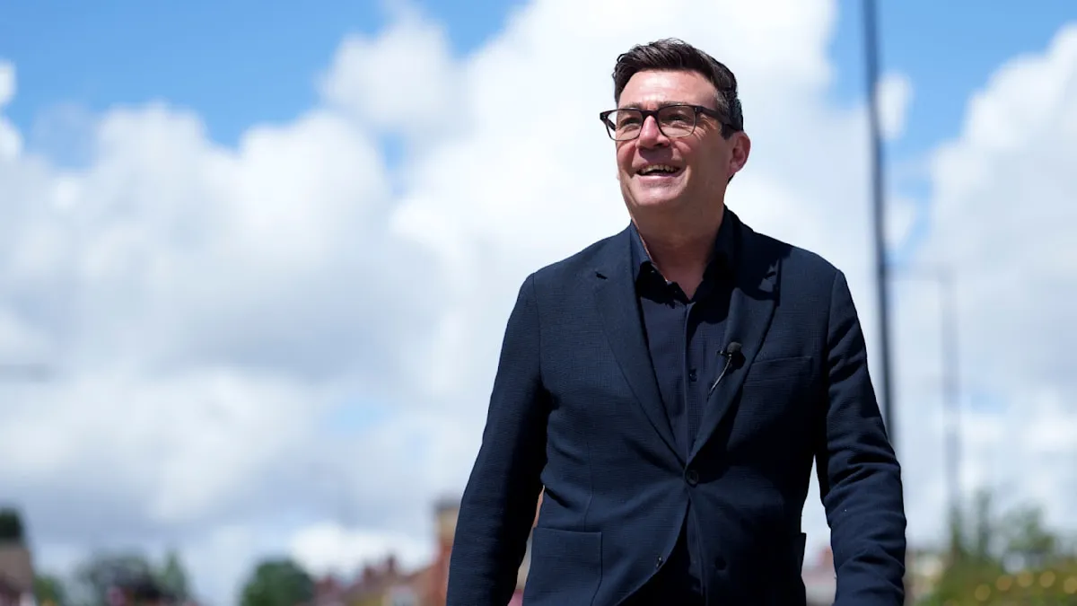 Gebuk Palu Politik: Andy Burnham Pimpin Labour Menuju Downing Street 2026