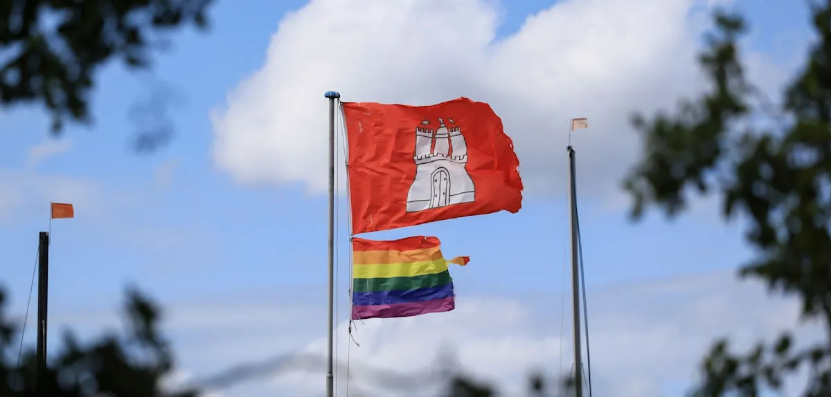 Hamburg Defies Terror: CSD 2026 Proceeds Amid Intelligence Scrutiny