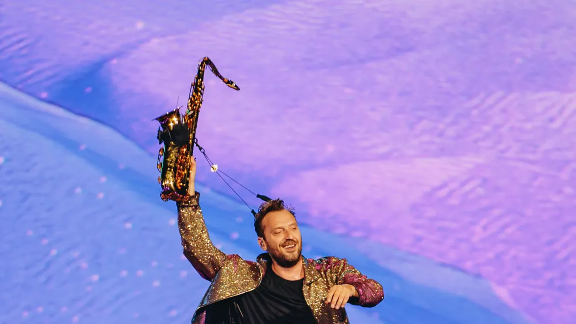 Cremonini Taklukkan Circo Massimo: Sang Kaisar Musik Guncang Roma!