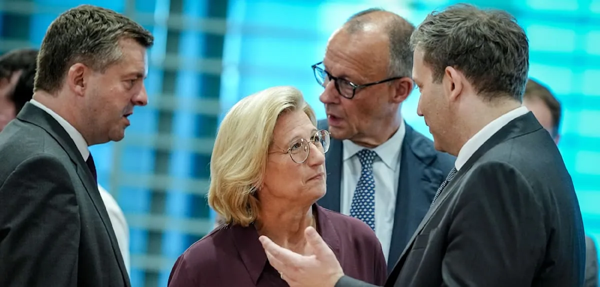 German Health Insurance Reform Ignites, SPD Politician Firmly Rejects