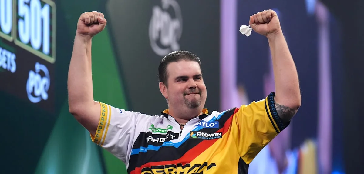 Gabriel Clemens Patahkan Kutukan 8 Tahun, Raih Gelar Profesional Darts Perdana