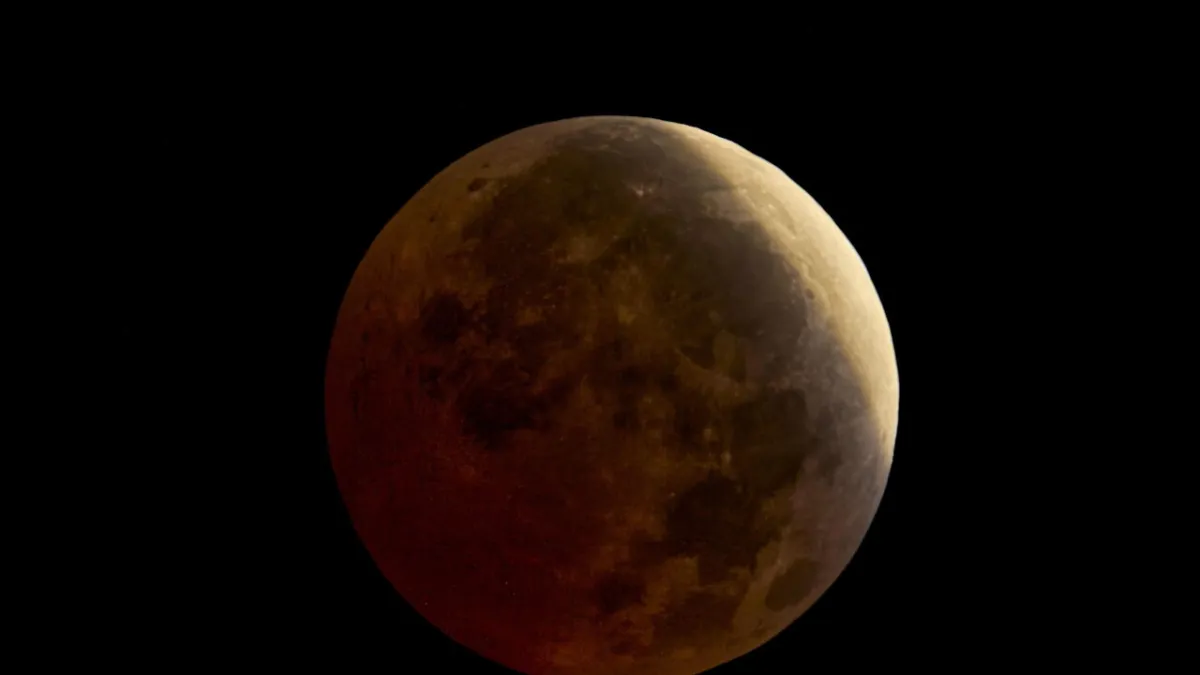 Italy Bewitched: Red Lunar Eclipse Paints Dawn Skies Vividly 2026