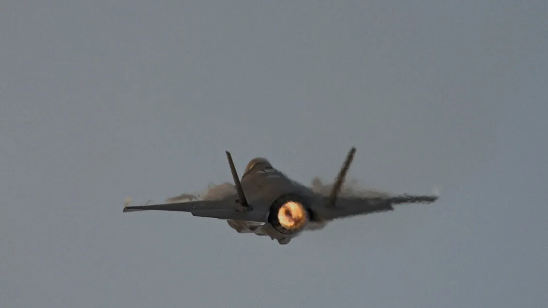 Timur Tengah Bergelora: Iran Klaim Hancurkan F-35 Amerika dan Markas Komando