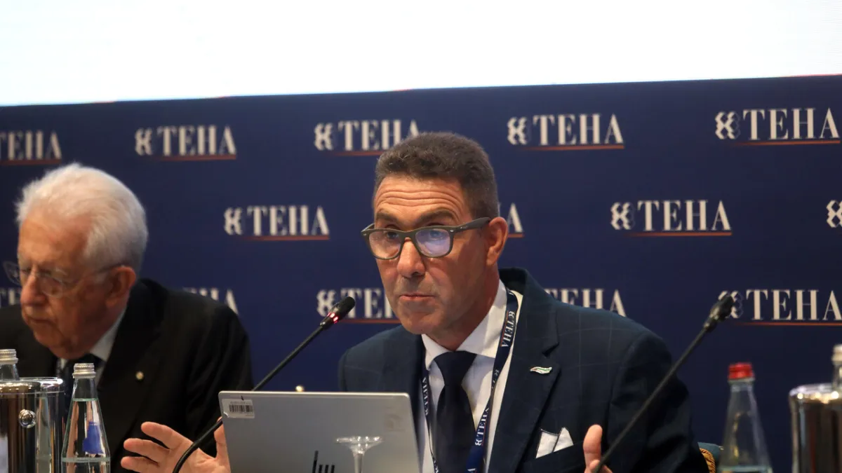 Vannacci Shakes Cernobbio: Challenges EU Consensus, Monti Retorts 'Fascist Rhetoric'!