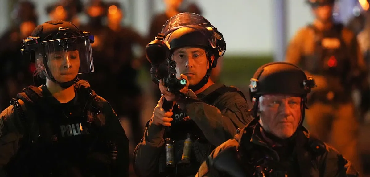 ICE Officer Shoots Mexican Migrant: Procedure or Legal Violation?