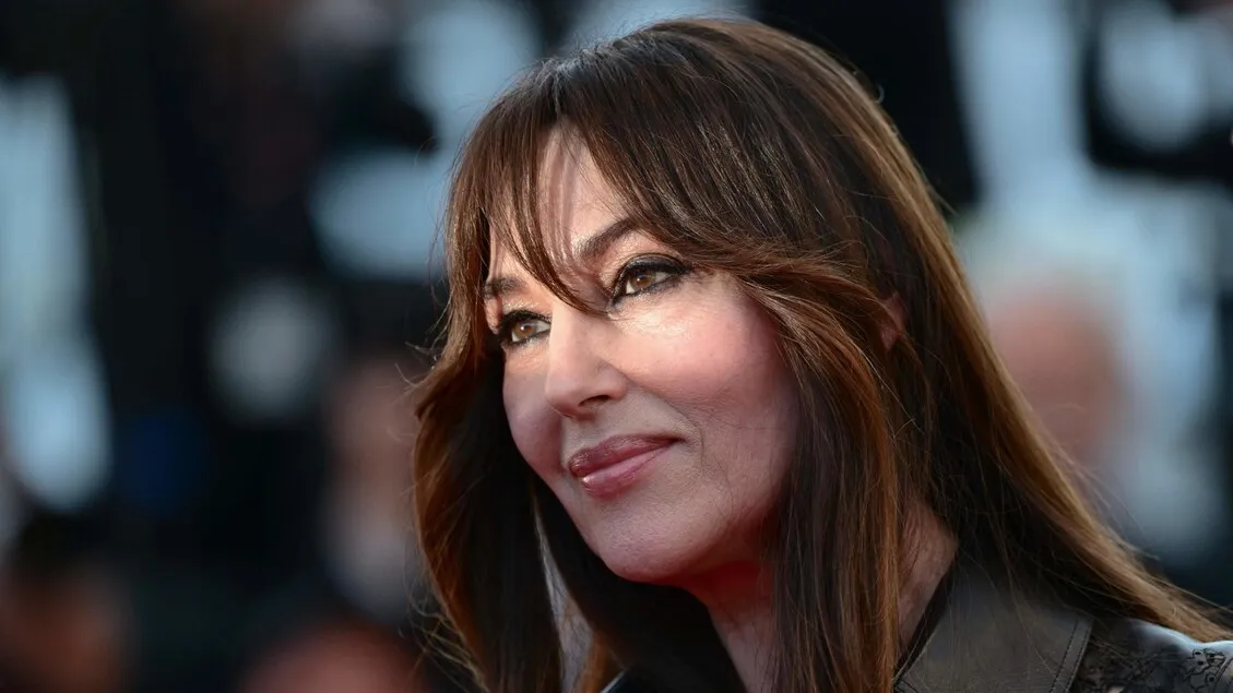 Monica Bellucci Gemparkan Cannes 2026: Pesona Abadi di Karpet Merah