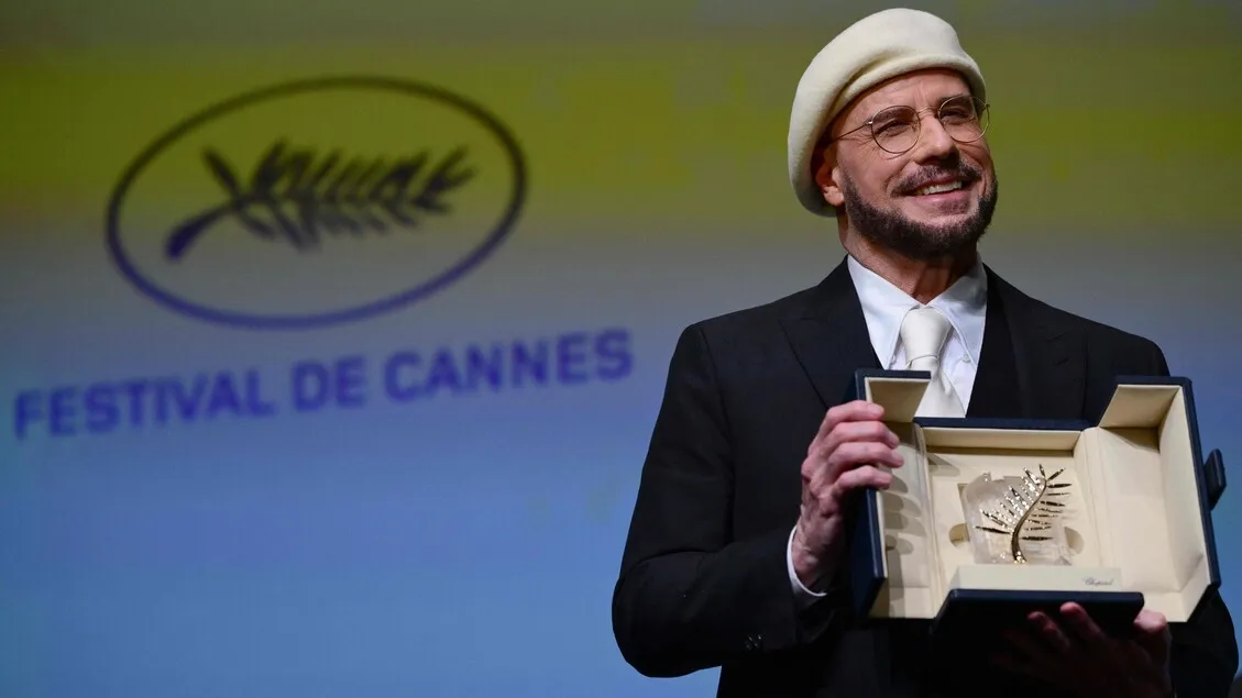 Kejutan Cannes 2026: John Travolta Raih Palma Kehormatan, Hari Penuh Bintang!