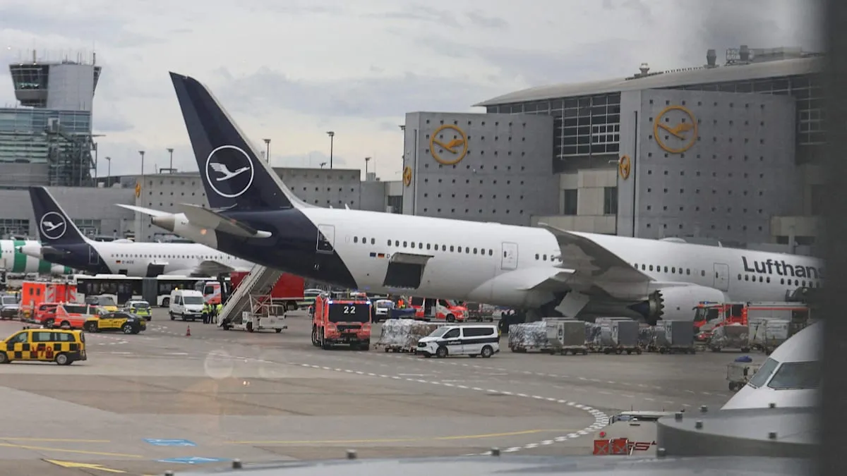 Frankfurt Horror: Lufthansa Dreamliner Suddenly Collapses, Staff Injured