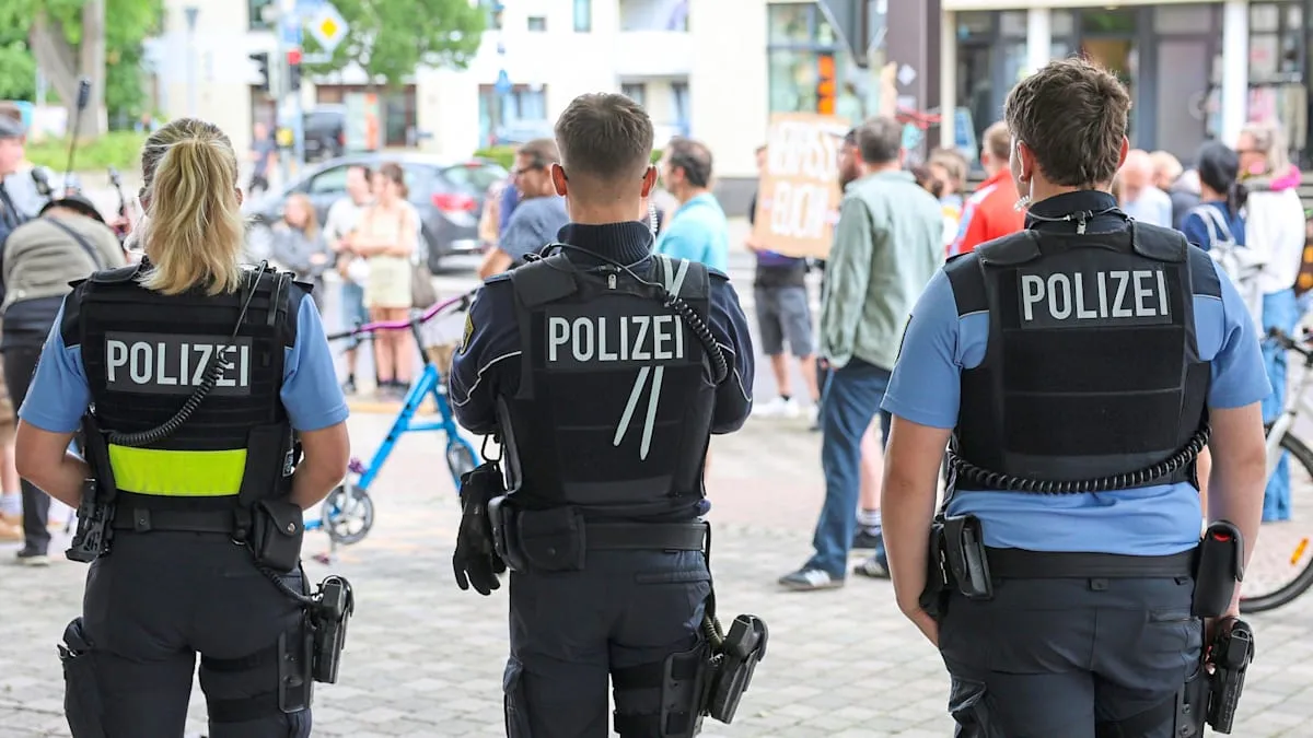 Germany Tense: Sachsen-Anhalt Democracy Faces Riot Threat Ahead of Election