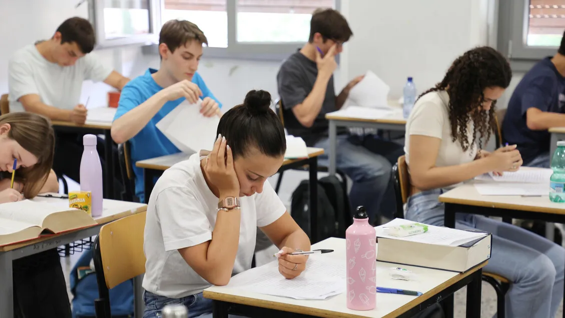 Maturità 2026: Ratusan Ribu Pelajar Hadapi Ujian Tulis Krusial Pertama