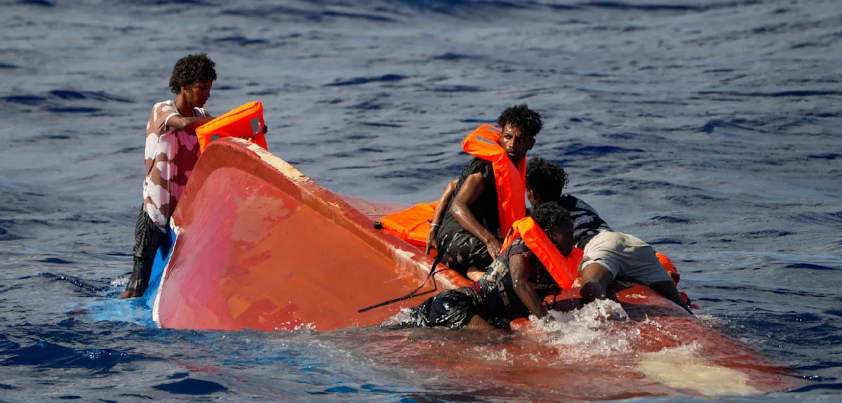 Gelombang Migran Afrika: 42 Selamat, Puluhan Jiwa Hilang di Laut