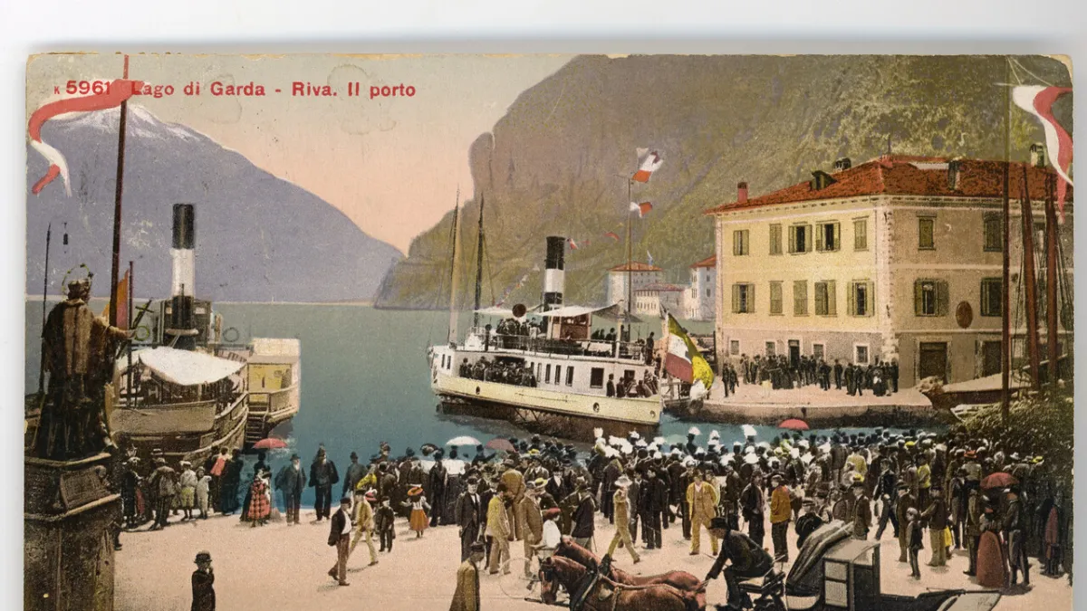 A Century of Italian Holiday Transformation: From Belle Epoque to Instagram Trends