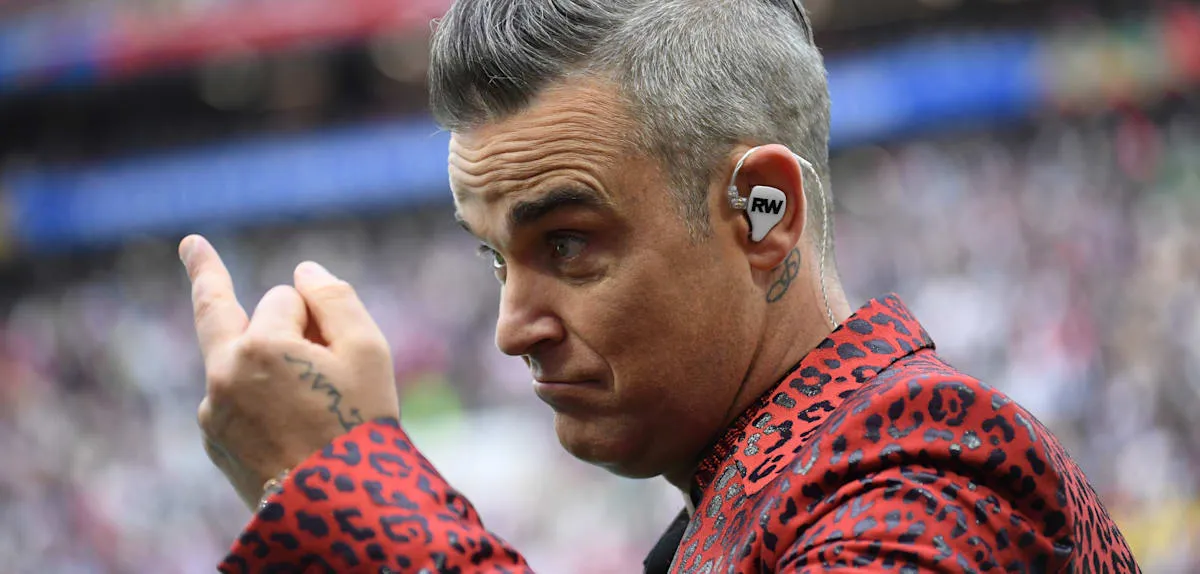 Aksi Kontroversial Robbie Williams: Kritik Tajam FIFA Guncang Piala Dunia 2018