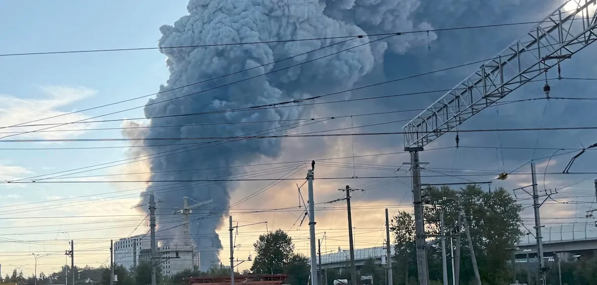 Massive Explosions Rock St. Petersburg: Giant Warehouse Destroyed, Three Injured by Ukrainian Drone