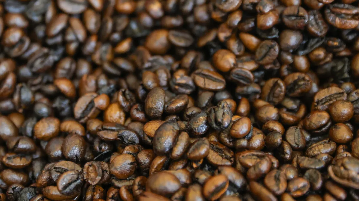 Geliat Pasar Kopi Dunia: Hari Internasional, Milyaran Dolar, Jutaan Petani