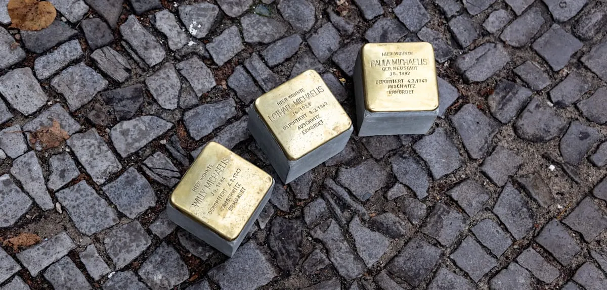 Heidenau Rocked: CDU-AfD Rejects Stolpersteine, Ignites National Controversy!