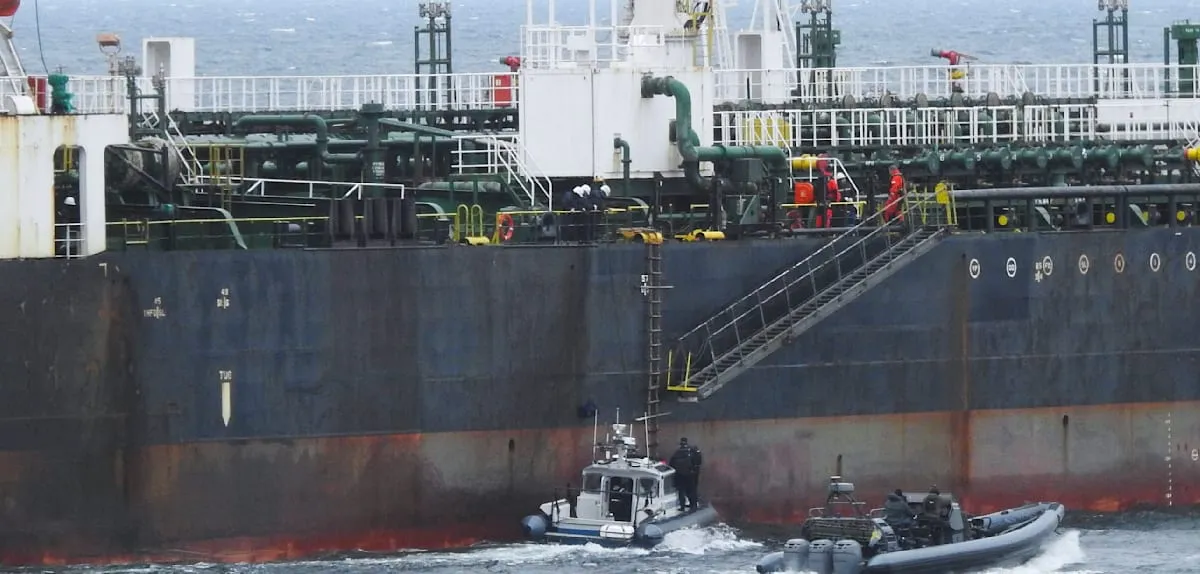 Kremlin Deploys Mercenaries and Heavy Arms to Protect Oil Tankers at Sea