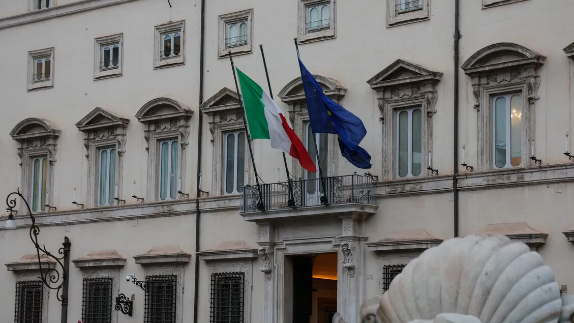Italia Perketat Aturan Repatriasi, Hapus Voucher Kelompok Rentan 2026