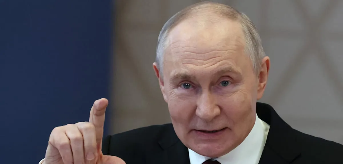 Putin Desak Schroeder Jadi Juru Damai Ukraina: Apa Motif Sebenarnya?