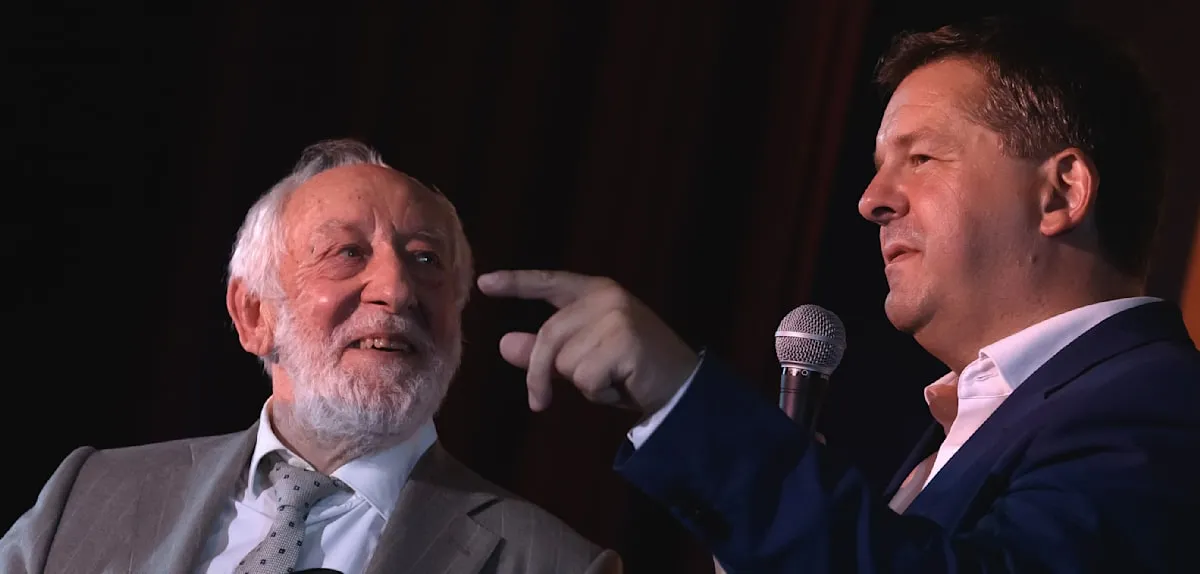Shock Political Strategy: Legendary Comedian Targets German Elite, Israel Accused of Genocide
