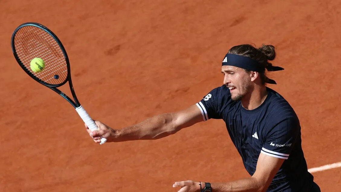 Roland Garros 2026: Cobolli Tertekan, Zverev Berkuasa di Set Pembuka