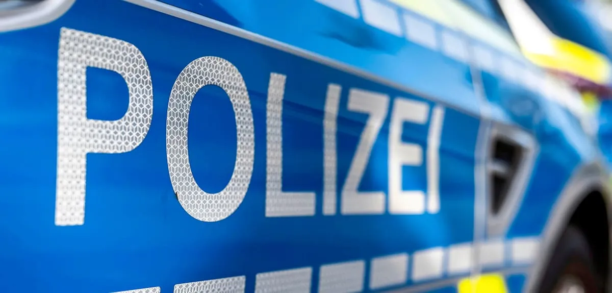 Teror Panggilan Pintu: Lansia 83 Tahun Saksikan Penikaman Brutal di Hamburg