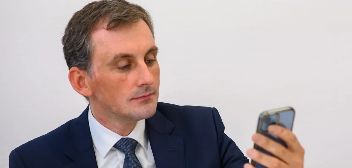 German Education Minister Shakes Public: Children Spread Right-Wing Extremism
